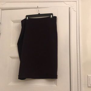 Albert Nipon pencil skirt in burgundy